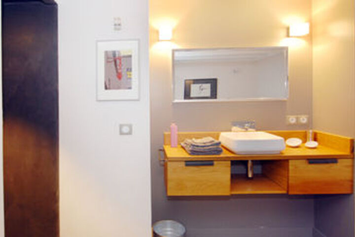 Room 3 of 54