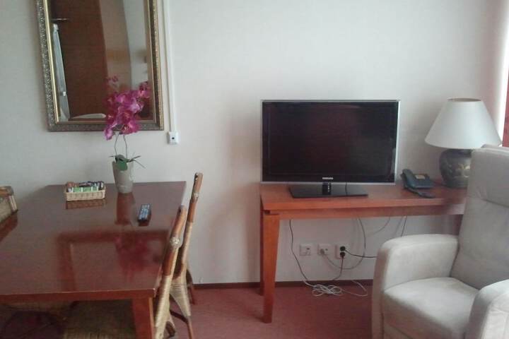 Room 7 of 9
