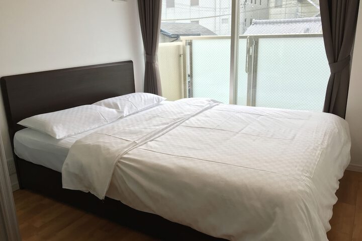 Room 5 of 50