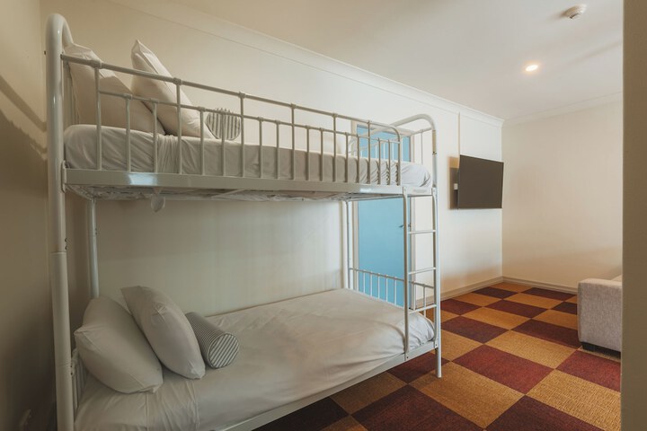 Room 82 of 167