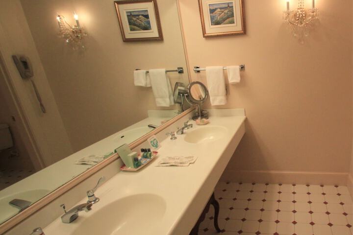 Room 65 of 116