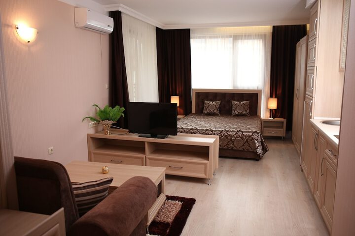 Room 8 of 52