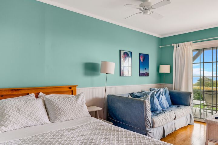 Room 402 of 663