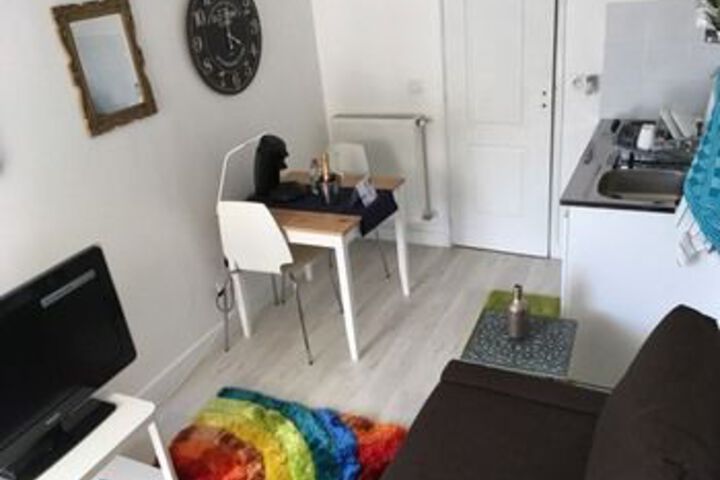 Room 17 of 19