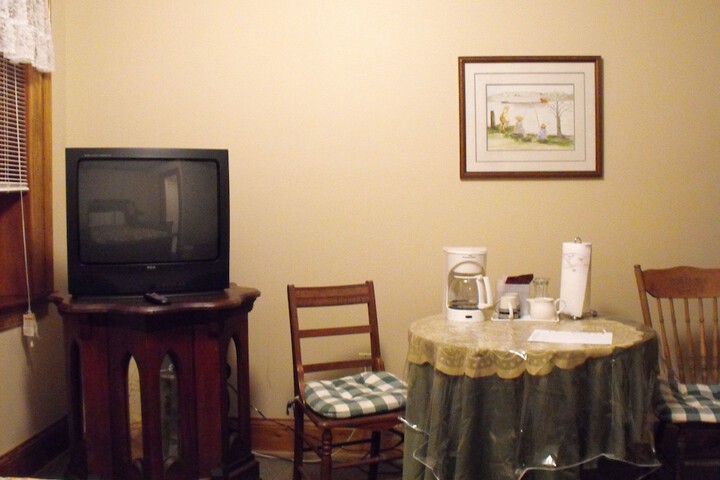 Room 12 of 36