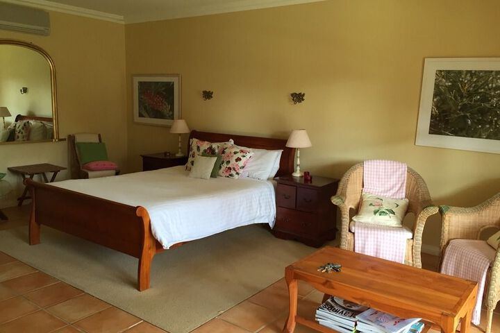 Room 6 of 49