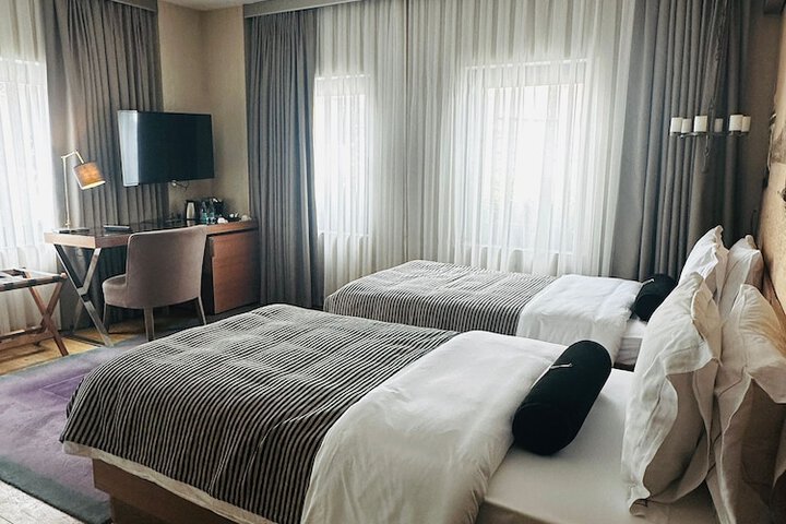 Room 34 of 81