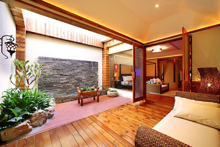 Room 20 of 33