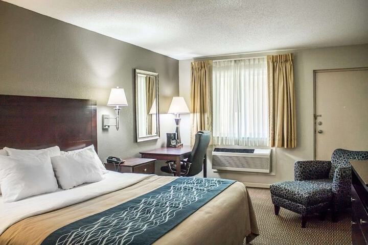 Room 3 of 43