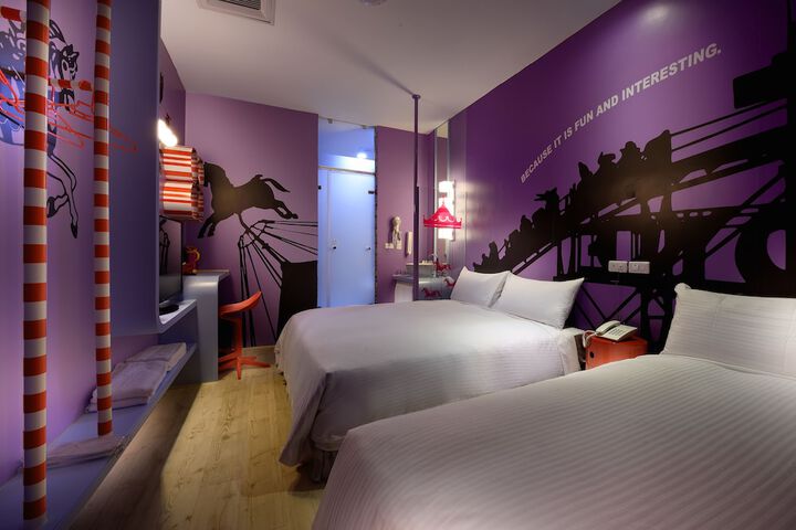 Room 8 of 31