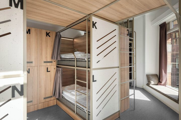 Room 34 of 64