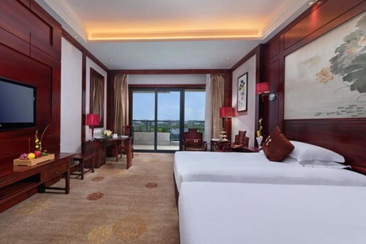 Room 8 of 36