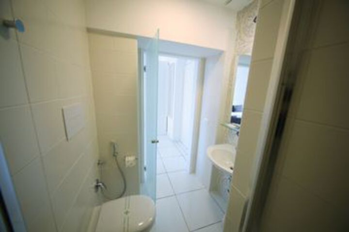 Room 5 of 21