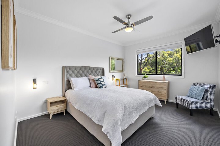 Room 2 of 34