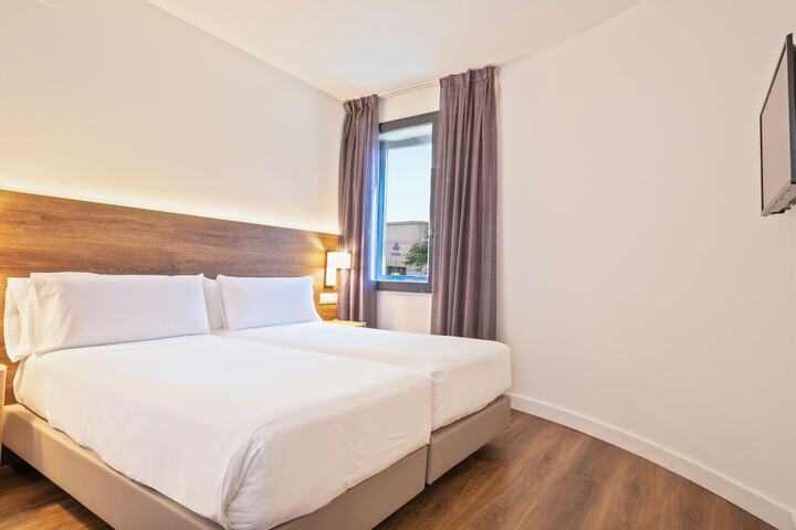 Room 21 of 40
