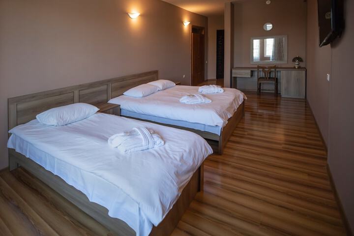 Room 3 of 18