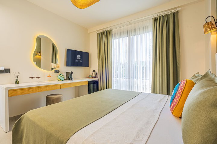 Room 46 of 89