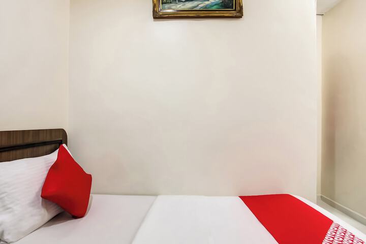 Room 7 of 54