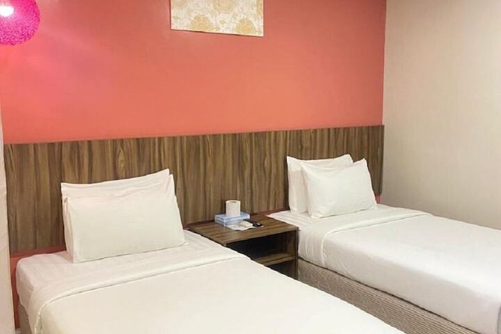 Room 9 of 21