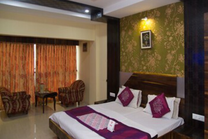 Room 13 of 22