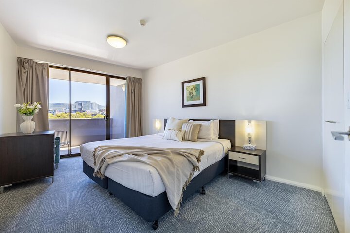 Room 13 of 61