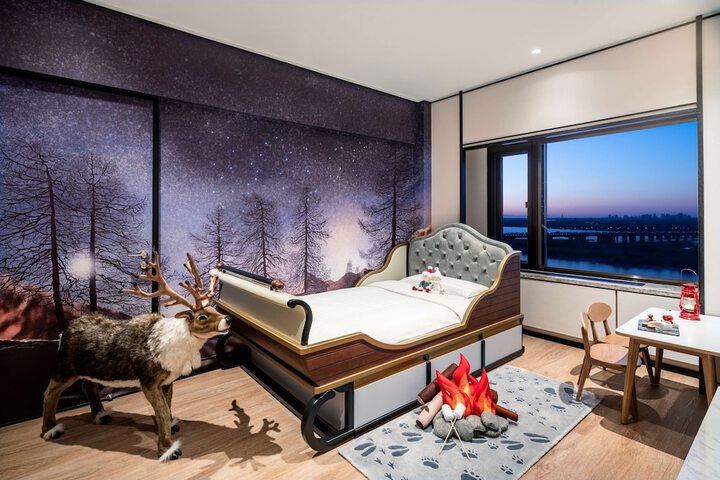 Room 15 of 85