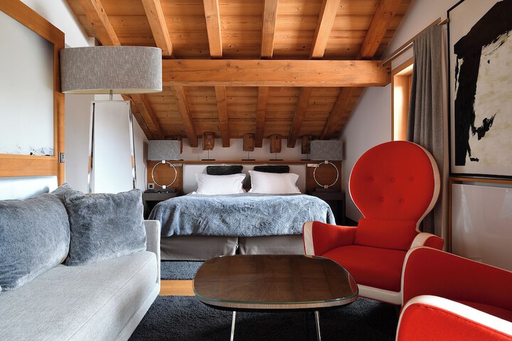 Room 23 of 66