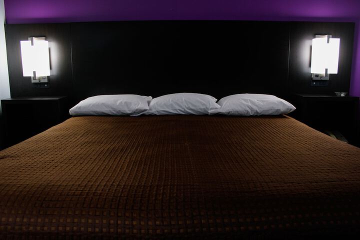 Room 16 of 30