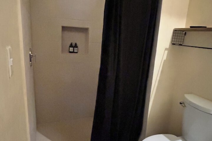 Room 226 of 321