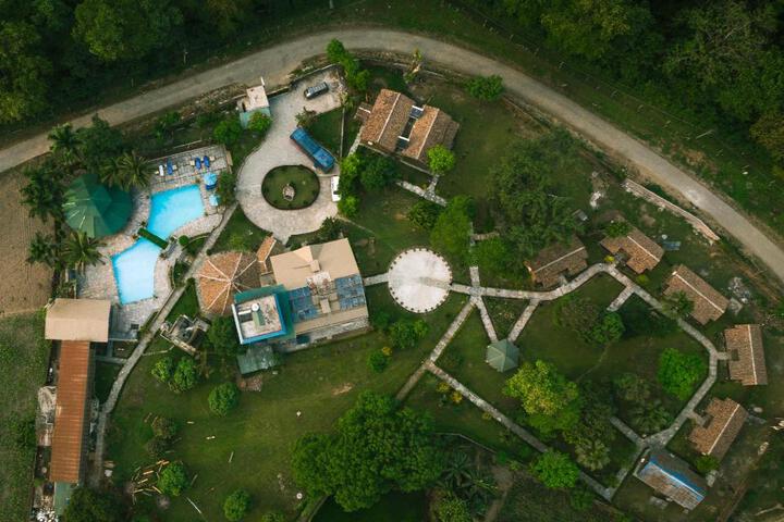 Safari Adventure Lodge
