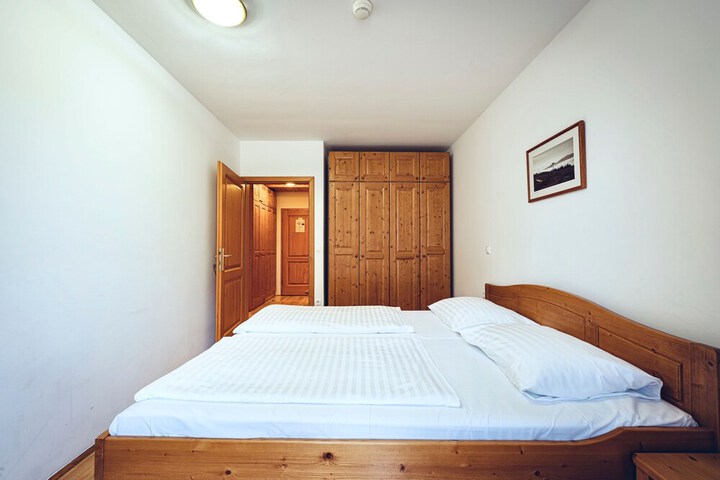 Room 11 of 188