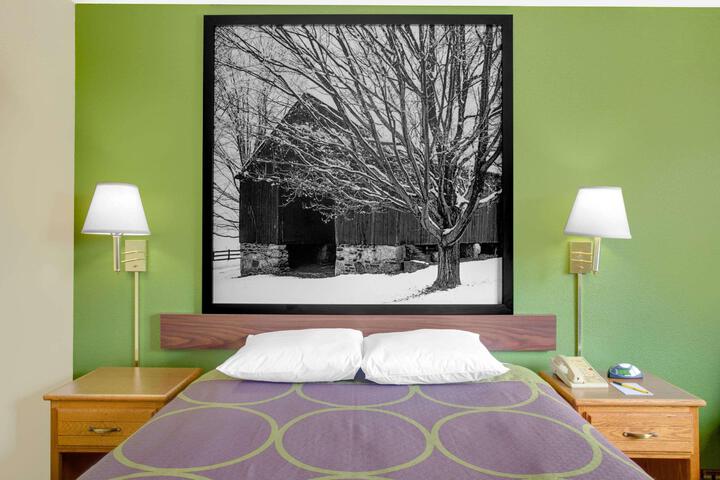 2 Double Beds (1 of 5)
