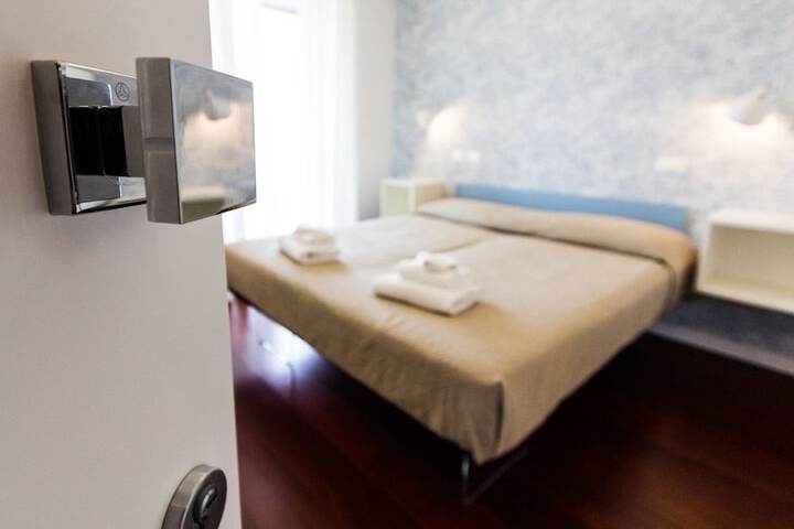 Room 3 of 36