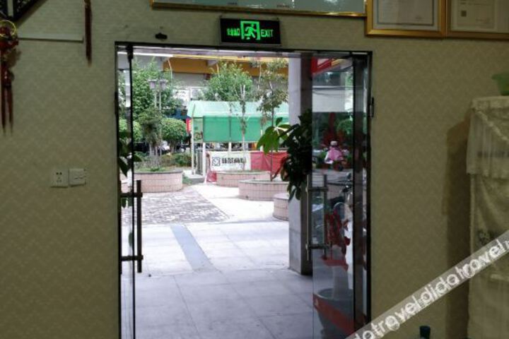 Hotel 5 of 27