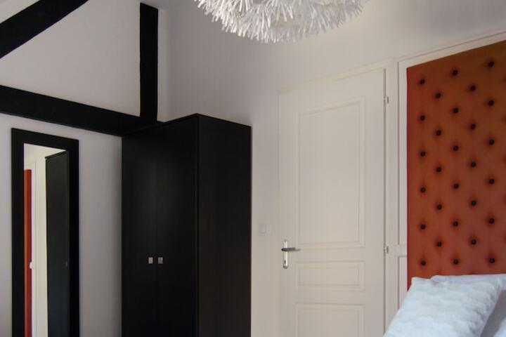 Room 5 of 57
