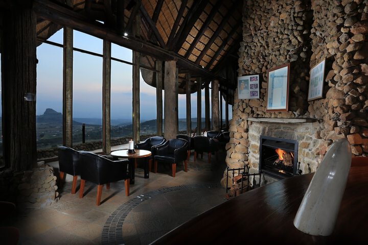 Lounge 19 of 29