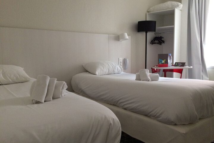 Room 4 of 43