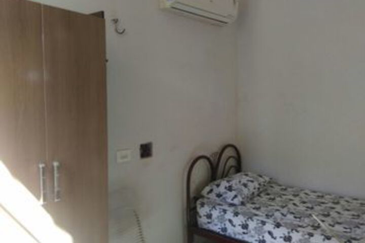 Room 92 of 189