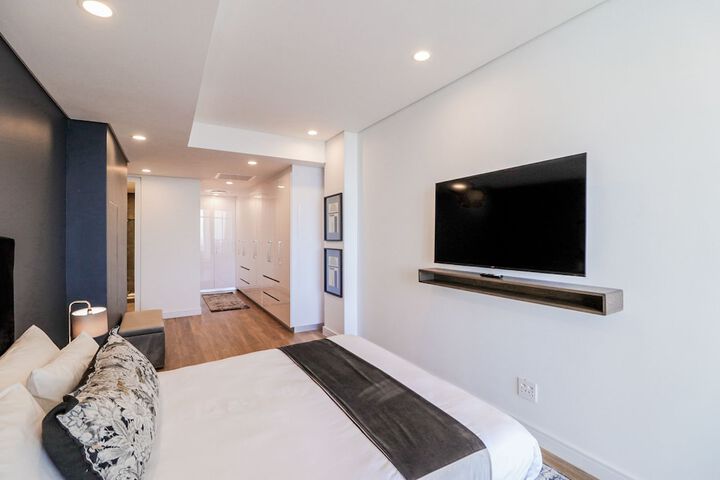 Room 11 of 60