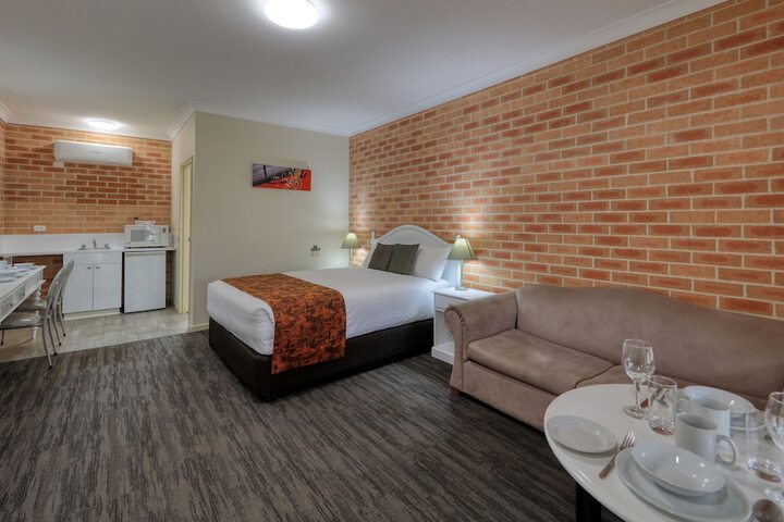 Room 7 of 43