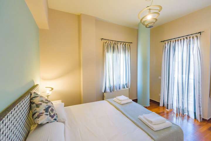 Room 8 of 52