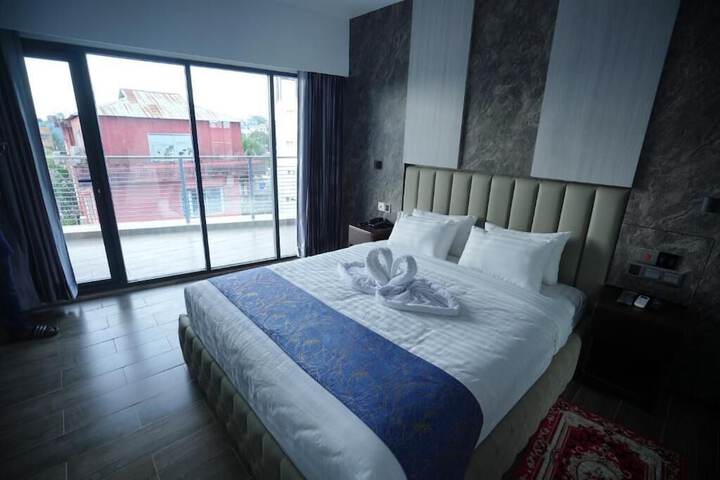 Room 40 of 77