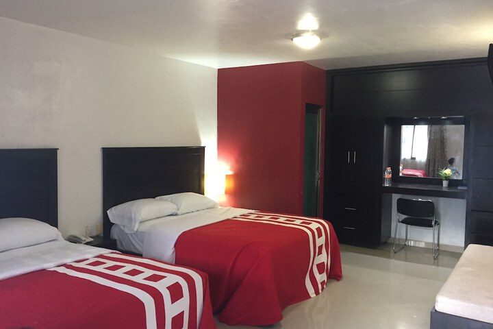 Room 6 of 40