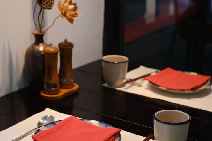 Dining 32 of 42