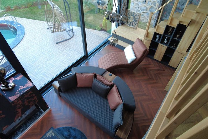 Room 14 of 26