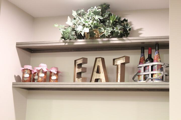 Breakfast/Coffee Service 22 of 36