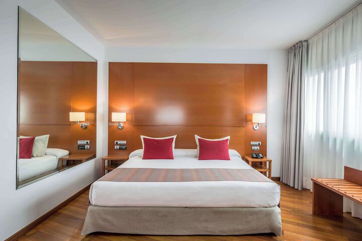 Room 14 of 75