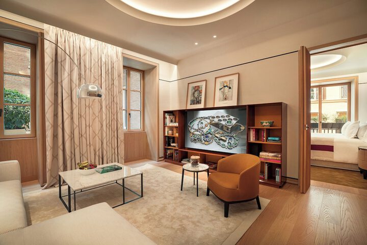 Room 26 of 60