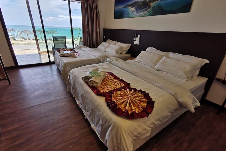 Room 27 of 147