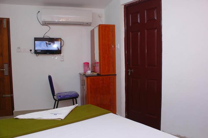 Room 28 of 39
